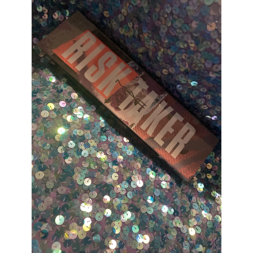 MAC - RISK TAKER - EYE SHADOW X 8 + HIGHLIGHTER PALETTE - NEW DISCONTINUED